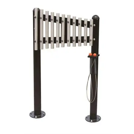 Equipo de percusión exterior para niños.